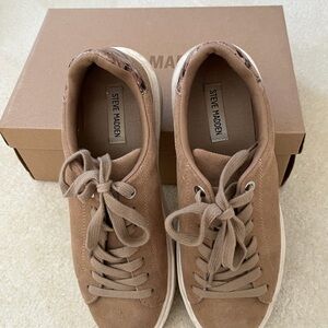 Steve Madden Tan Sneakers